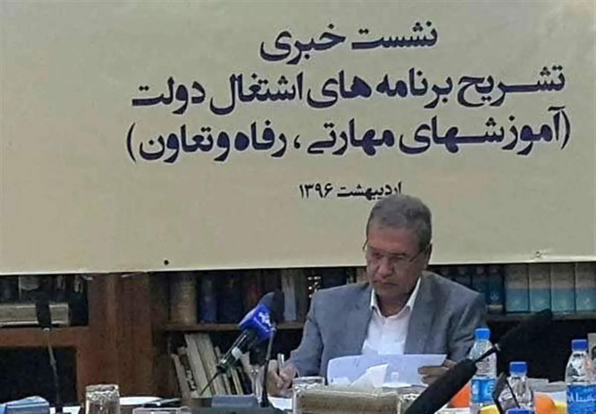 ربیعی توان پاسخگویی ندارد؟