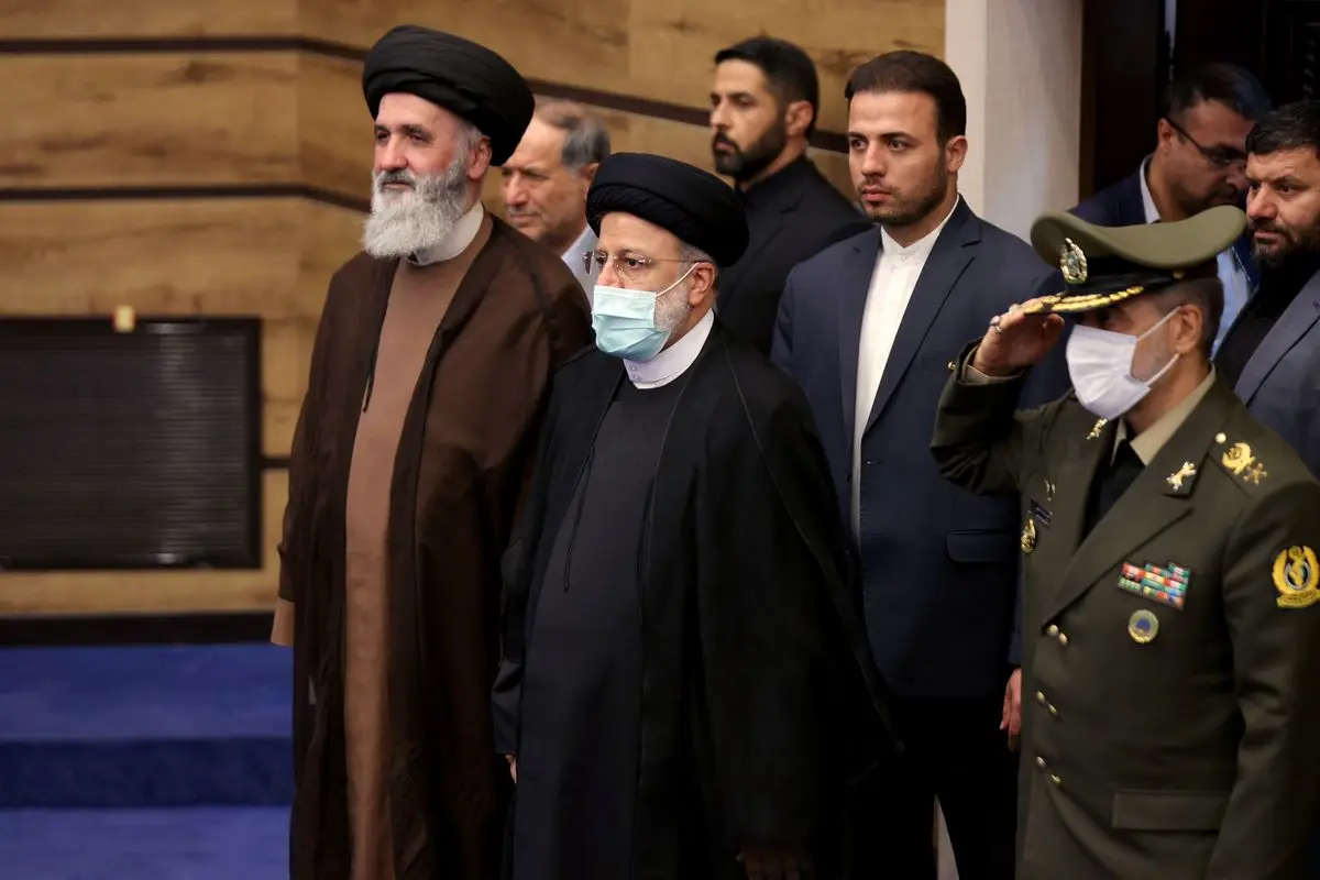 رئیس جمهور: دانشمندان ما تا یک قدمی ساخت هواپیمای مسافربری رسیدهاند