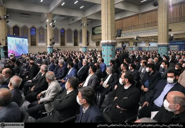 دیدار کارآفرینان، تولیدکنندگان و دانش بنیان‌ها با رهبر انقلاب/گزارش تصویری