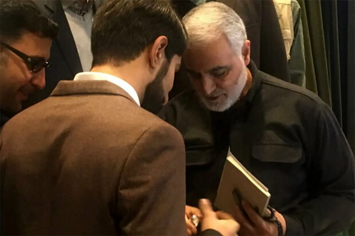 خواننده پاپی که از حاج قاسم انگشتر گرفت/ عکس