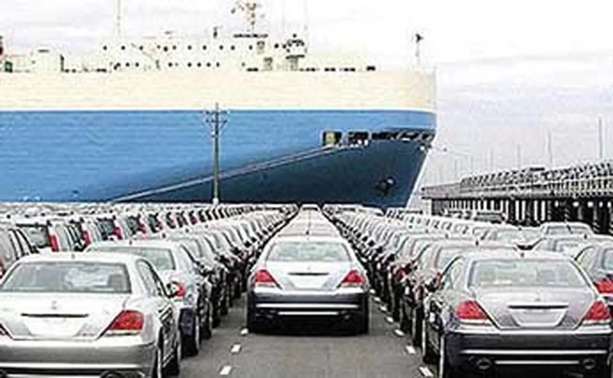 خودروهای خارجی هم احتکار شدهاند