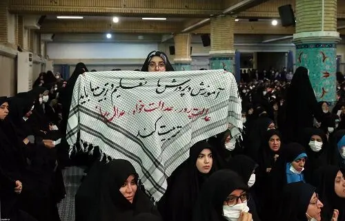 جمعی از معلمان و فرهنگیان با رهبر انقلاب دیدار کردند/گزارش تصویری