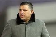در فوتبال خود را اسیر چیزهای پوچ کرده‌ایم