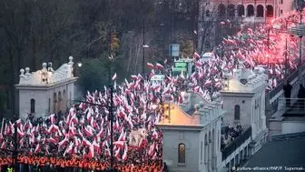 
معترضان لهستانی در حمایت از قضات به خیابان‌ها آمدند

