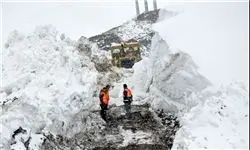 برف آزاد راه تهران تبریز را مسدود کرد