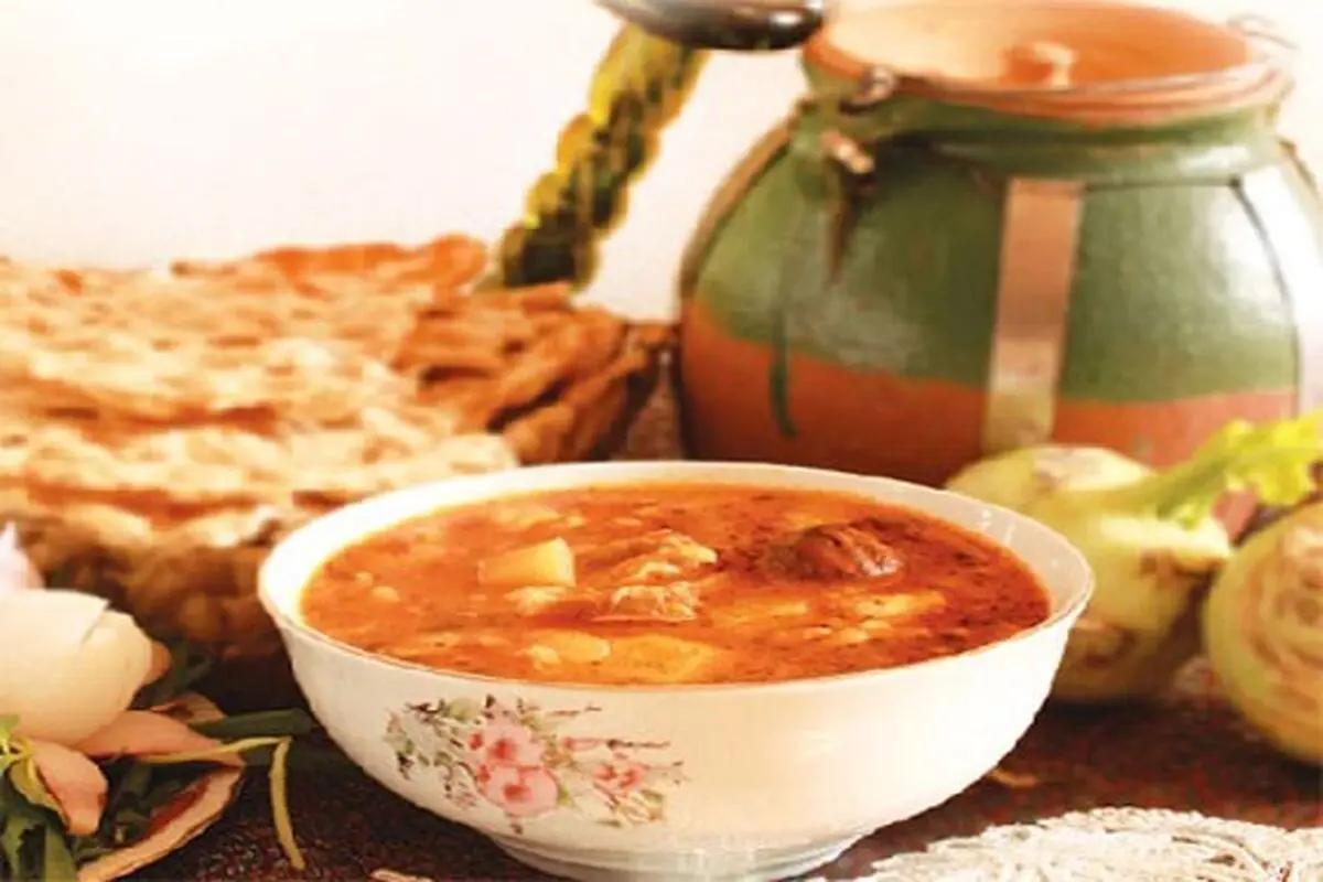نشسته روی زمین غذا خوردن چه فوایدی دارد؟
