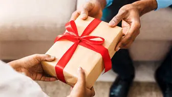 هدیه تان را پس بگیرید