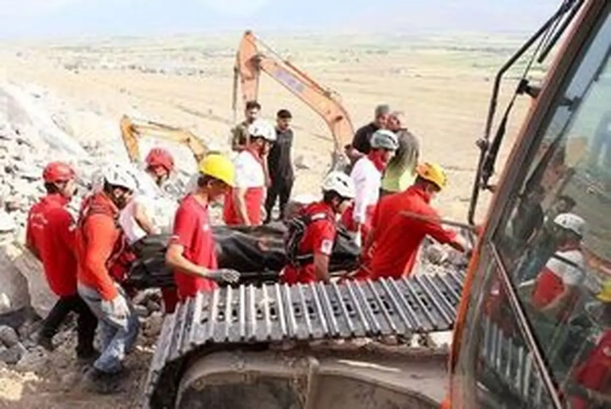 کشف دومین جسد حادثه معدن شازند از زیر آوار