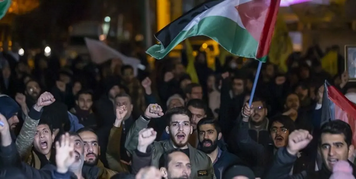 تجمع مردم و دانشجویان در محکومیت اقدام تروریستی کرمان +فیلم