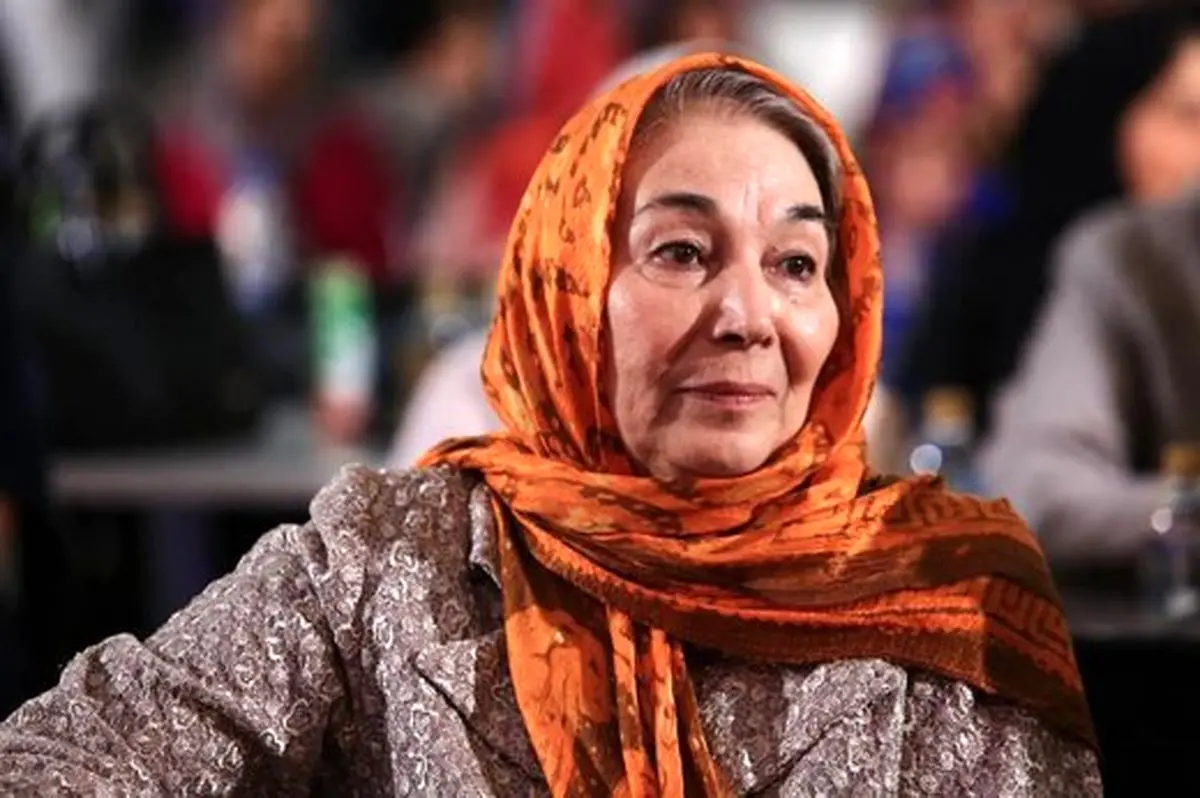 خانم بازیگر: برگزاری میهمانی یلدای امسال به قیمت جانمان تمام میشود