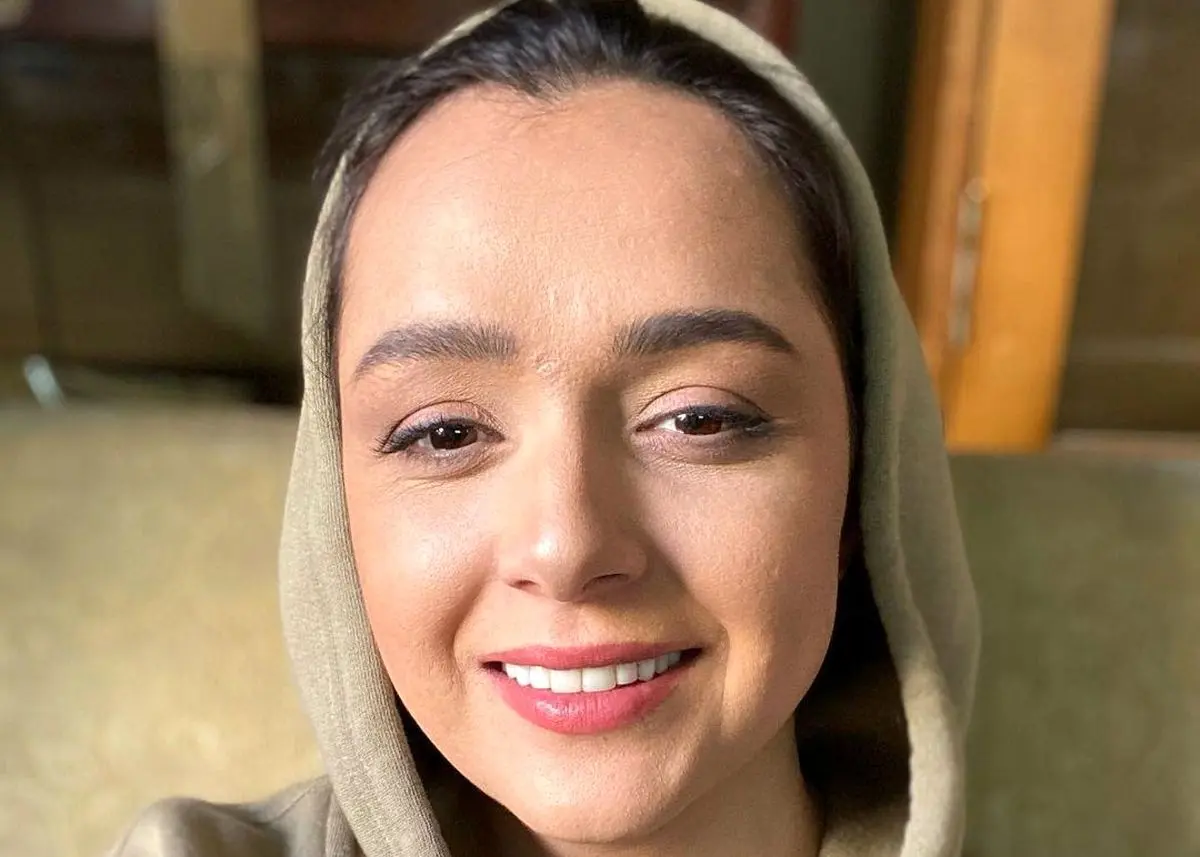 سلفی ماشینی ترانه علیدوستی+عکس