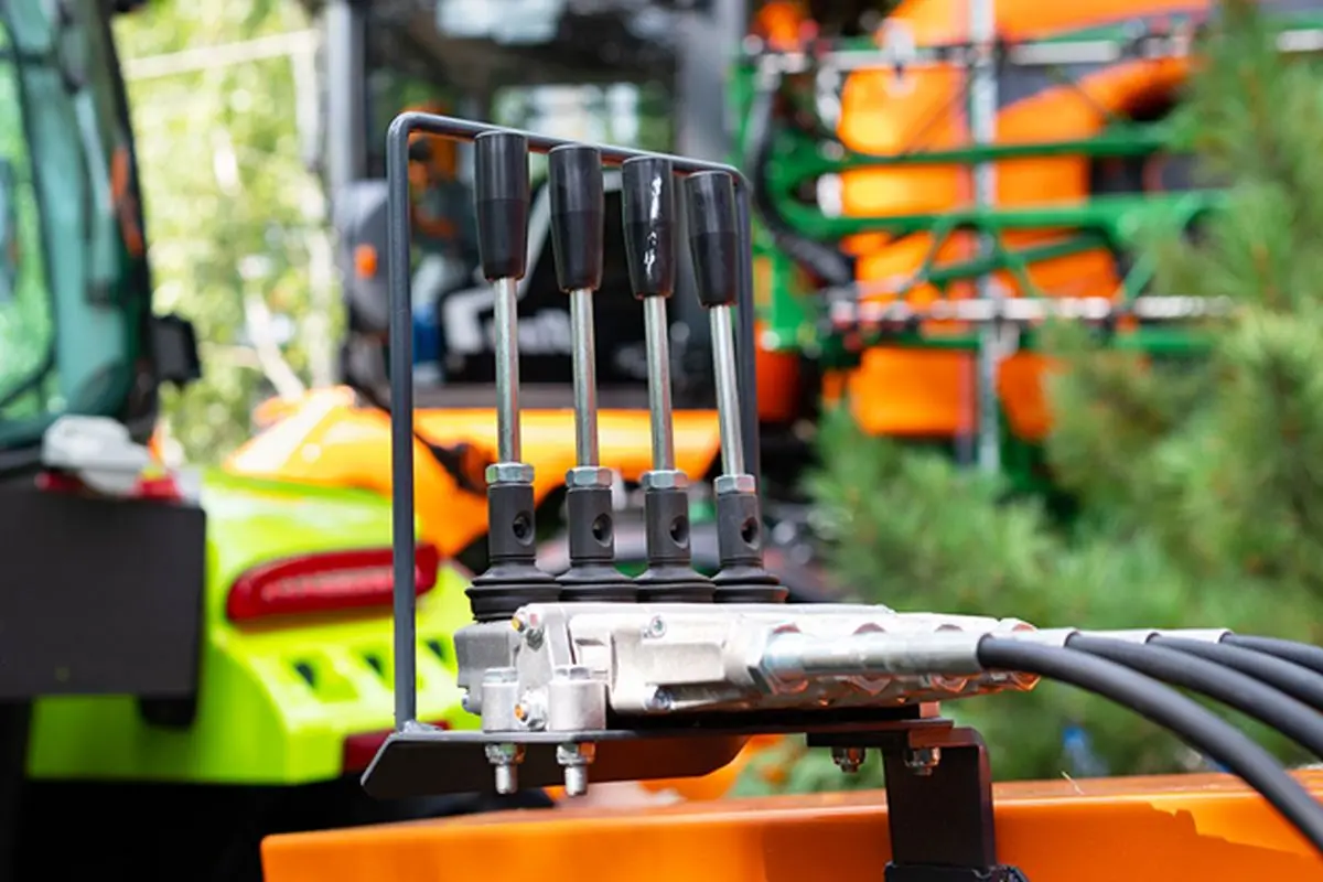 راهنمای تخصصی انتخاب و خرید انواع روغن هیدرولیک