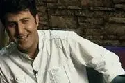 تیپ آقای بازیگر با شلوار پاره!/عکس