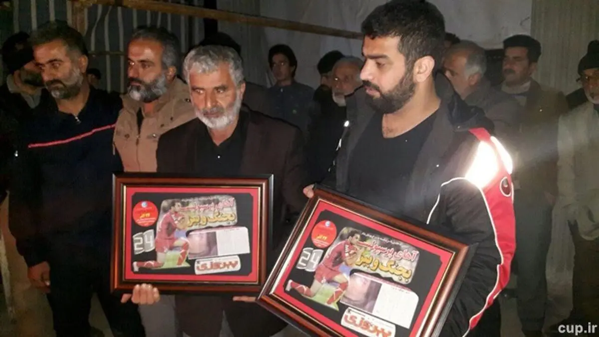 برگزاری مراسم جالب بر سر مزار هادی نوروزی+تصاویر