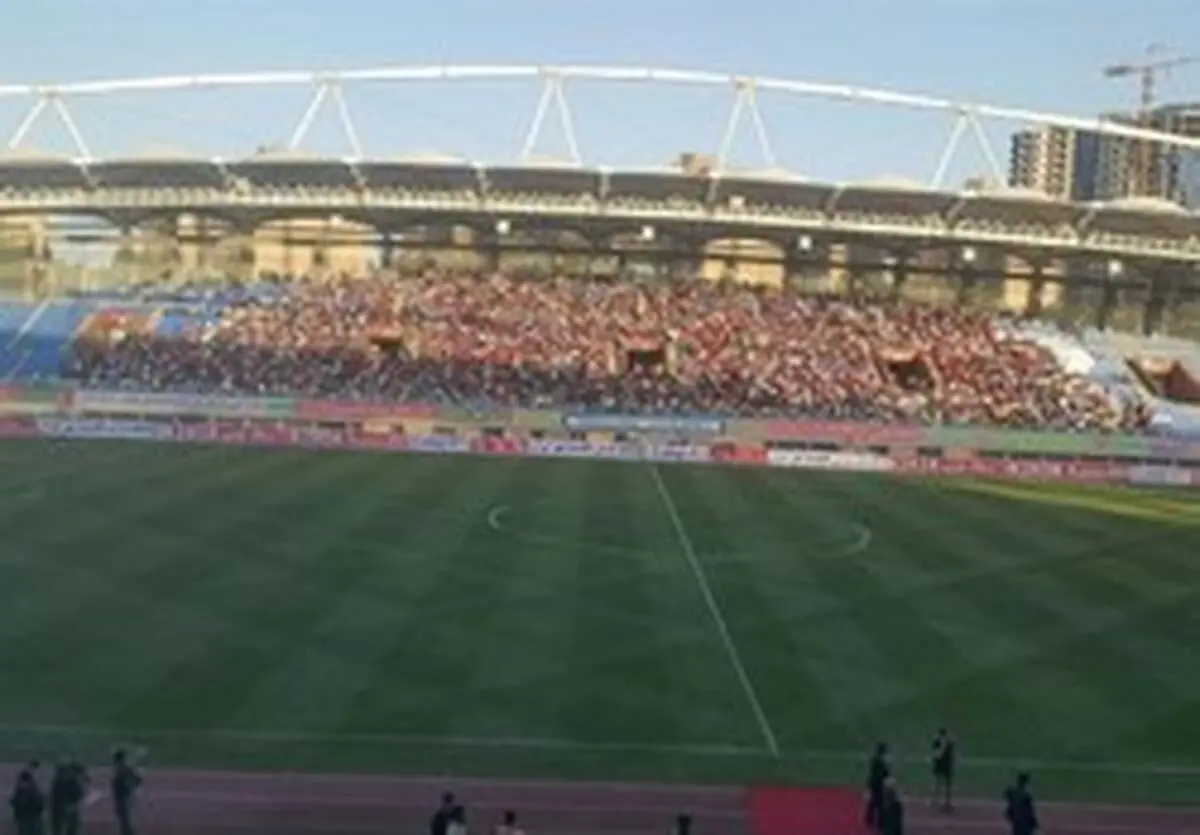 تماشاگران پدیده و پرسپولیس در حسرت آب +عکس
