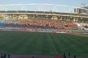 تماشاگران پدیده و پرسپولیس در حسرت آب +عکس