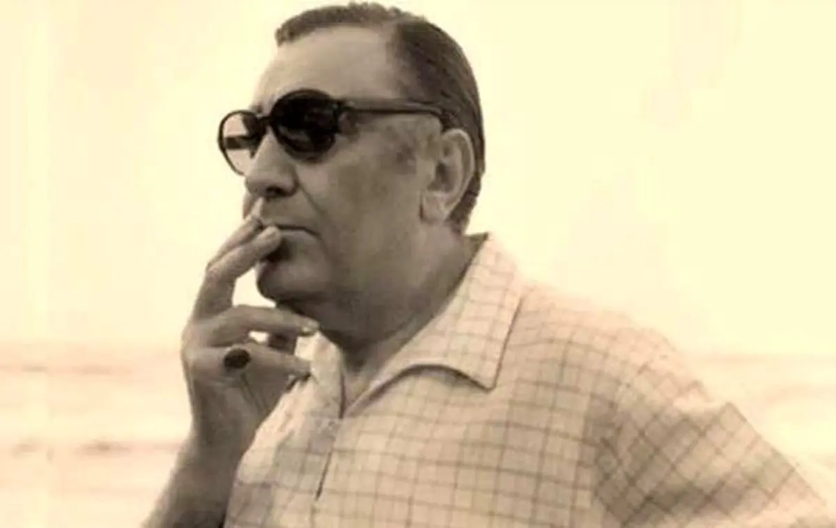 خواننده قدیمی که ۲۸ سال عینک دودی میزد!