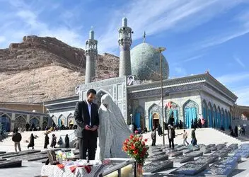 سفره عقد بر سر مزار شهید همت
