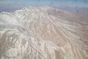ویلاسازی نوک کوه!/ عکس