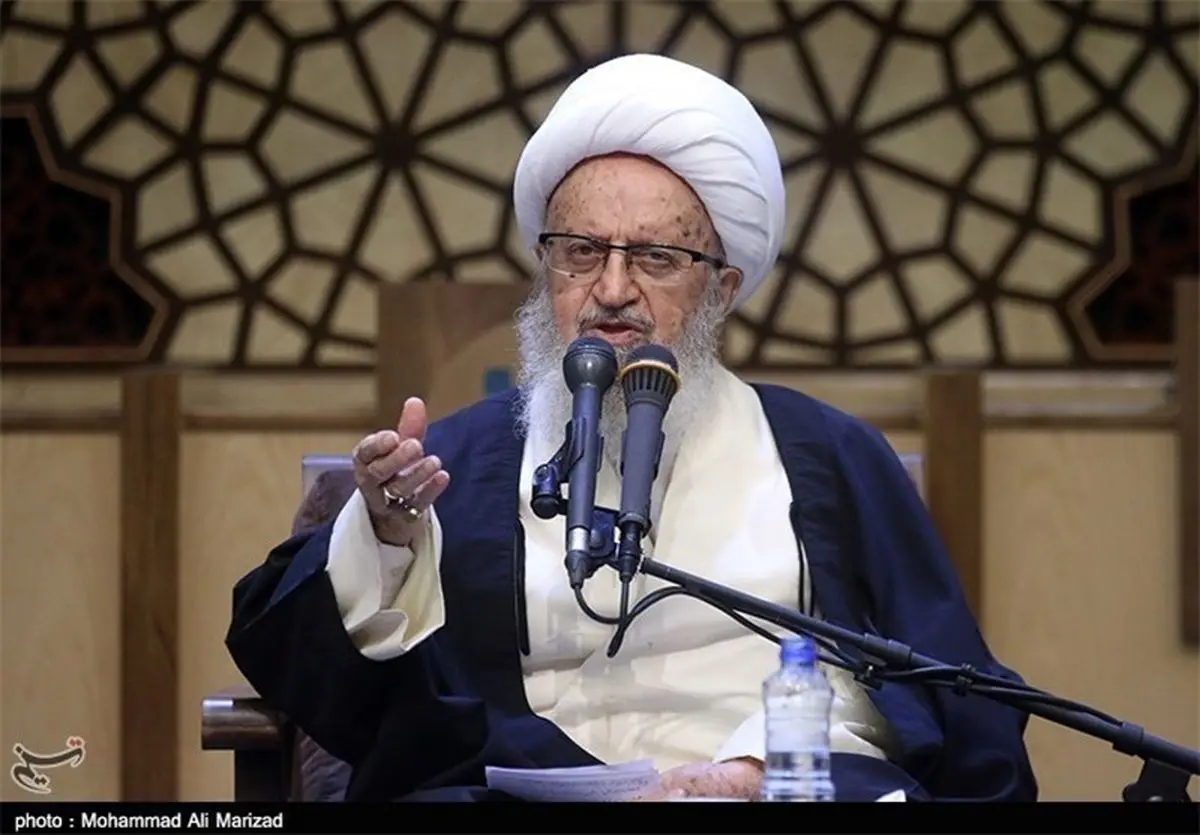 آیتالله مکارمشیرازی: فاجعه منا لکه ننگی بود که بر دامان آلسعود نشست