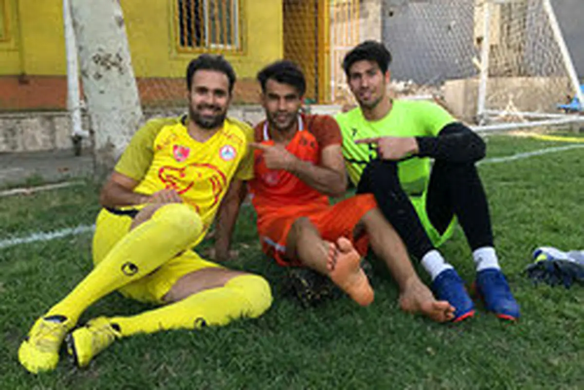 یک پرسپولیسی، تراکتور را میبندد