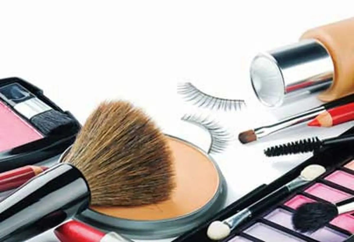 علائم کیست تخمدان چیست؟ / افزایش کیست های شکلاتی به دلیل مصرف لوازم آرایشی