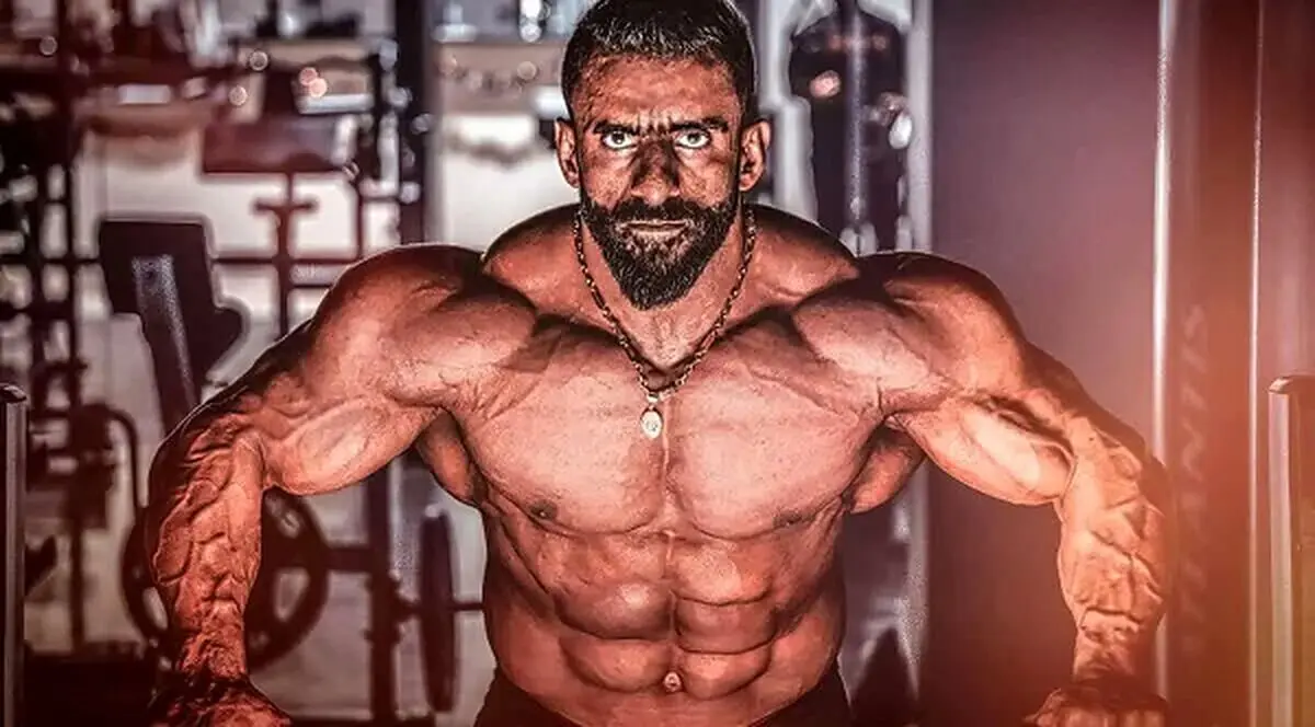 رونمایی هادی چوپان از چهره متفاوت برادر آمریکایی اش