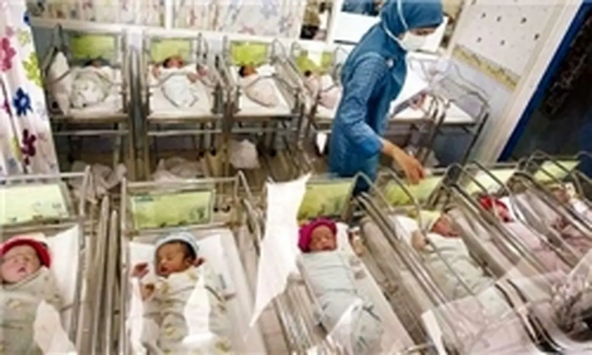 مسئولان بخشی از حقوقهای نجومی را به اجرای قانون مرخصی زایمان اختصاص دهند