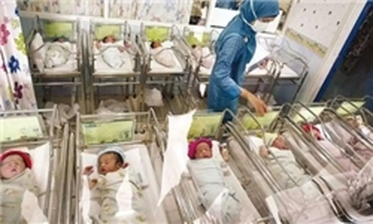 مسئولان بخشی از حقوق‌های نجومی را به اجرای قانون مرخصی زایمان اختصاص دهند