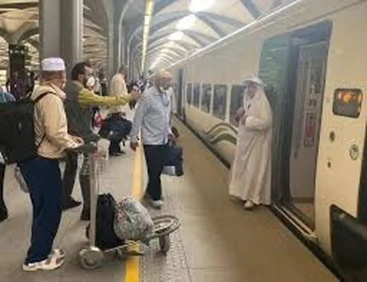 تمام زائران ایرانی با قطار سریع‌السیر به مکه می‌روند
