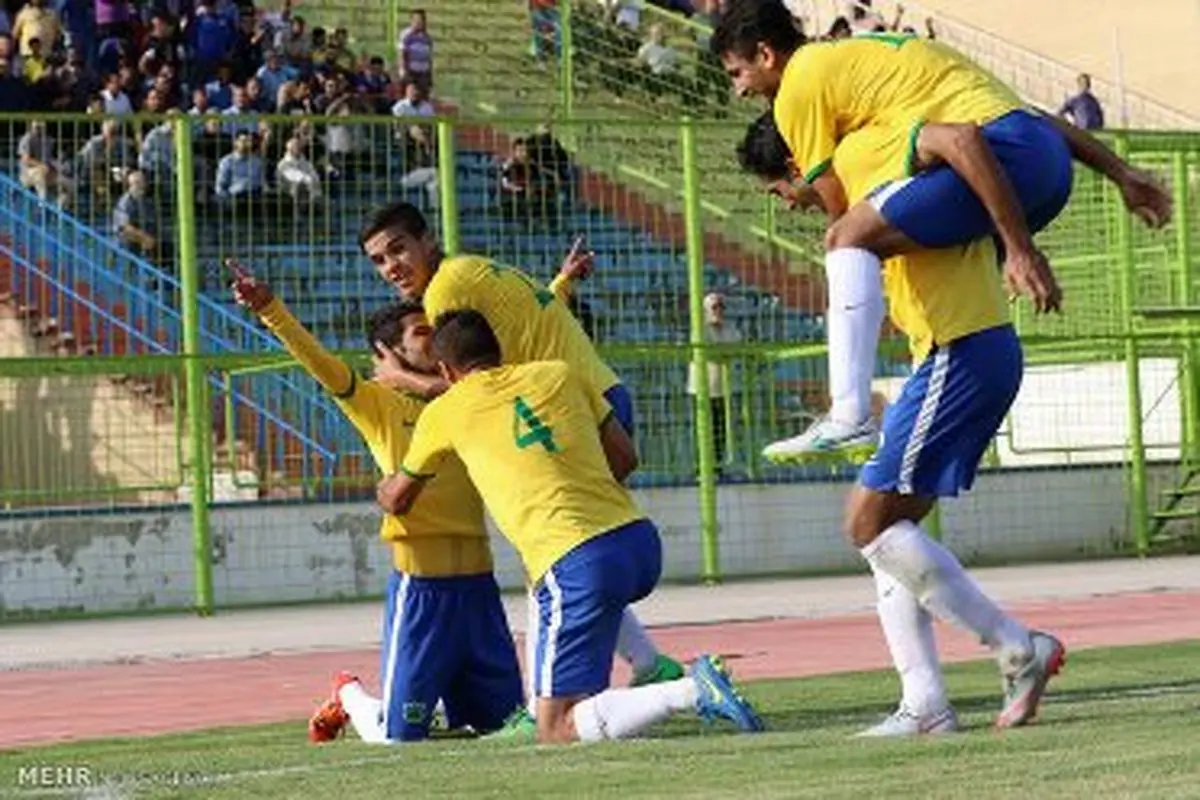 نفتی‌ها بعد از ۲ روز اعتراض بالاخره تمرین کردند