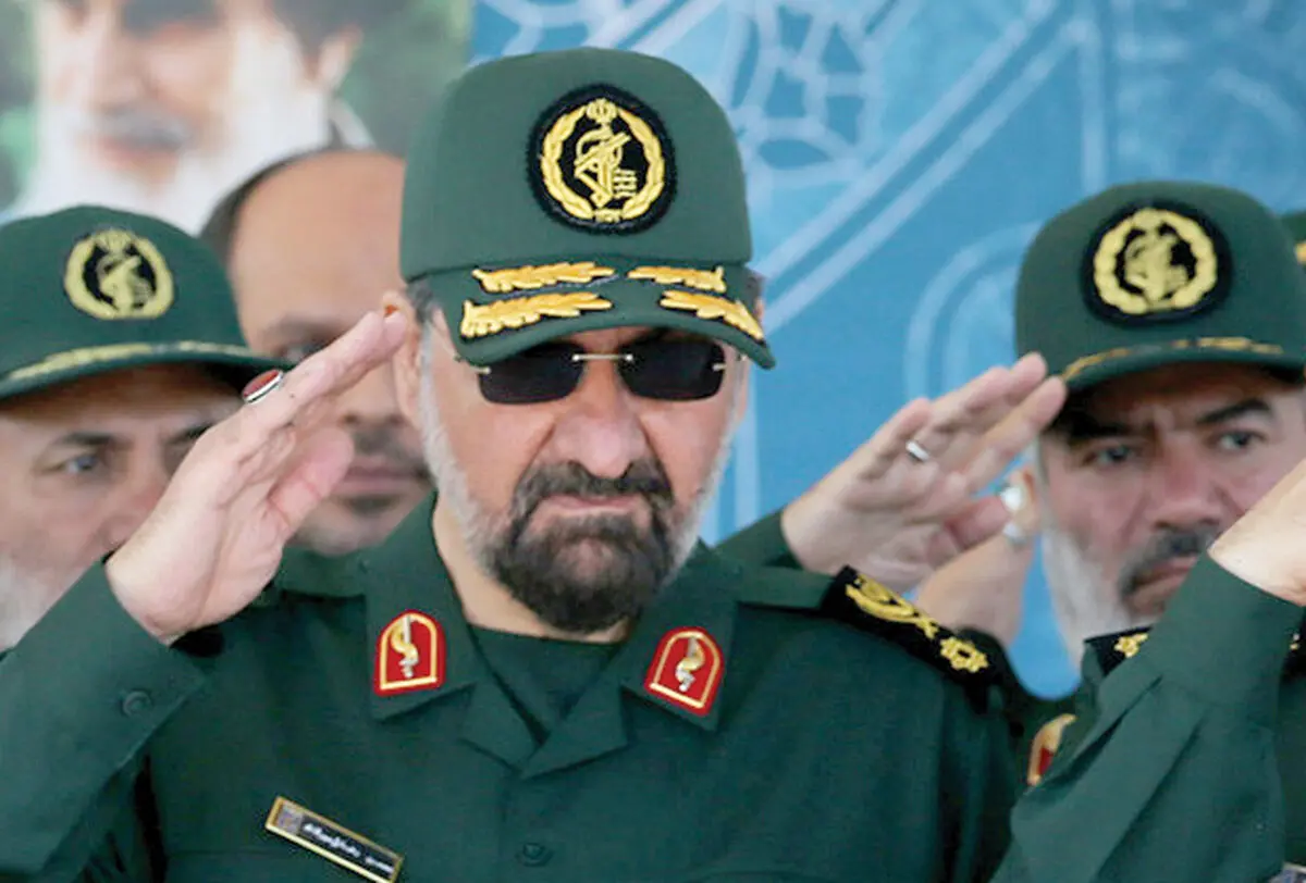 با اجازه از فرمانده کل قوا دوباره لباس پاسداری پوشیدم