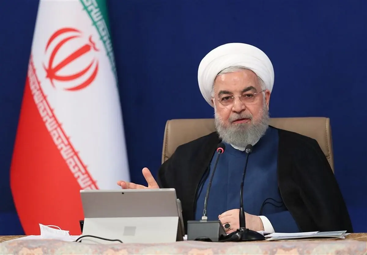 روحانی: حداقل تا شش ماه دیگر با کرونا درگیر هستیم
