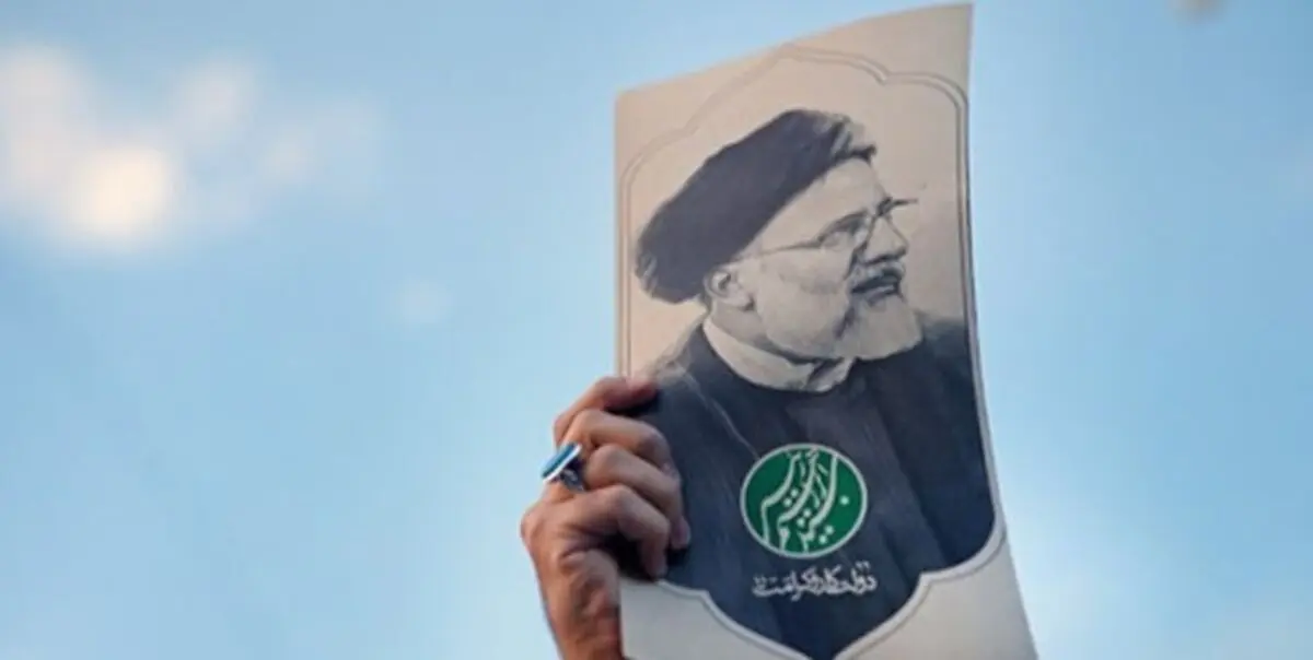 تعجب مسافران هواپیما از حضور رئیسی+فیلم