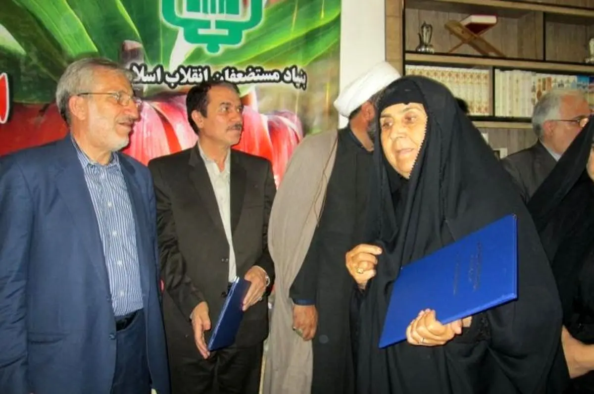 مراسم اهدای ۷۰۰ سند املاک علوی به اهالی شهرستان چرداول برگزار شد