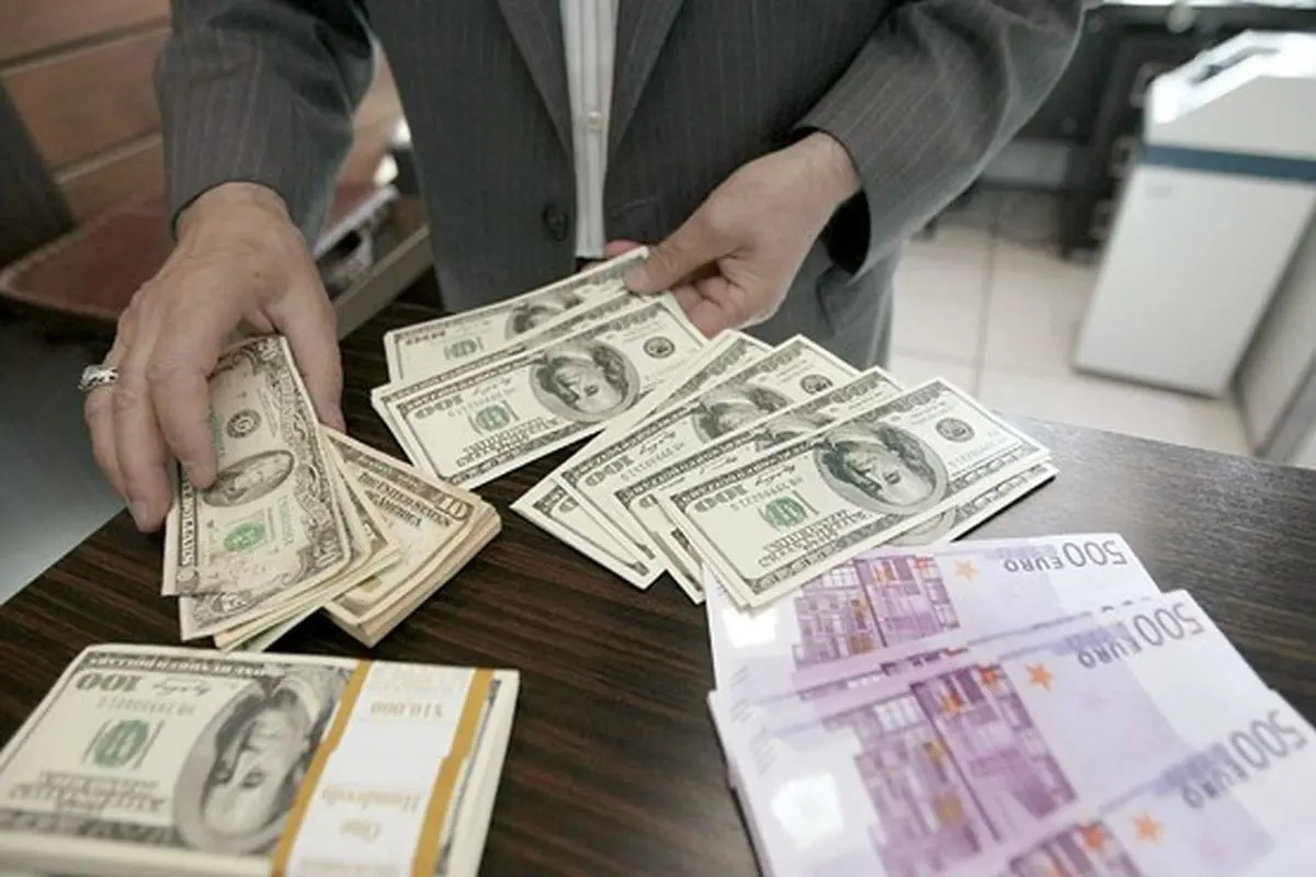 نابسامانی بازار ارز محصول سیاستهای اقتصادی دولت