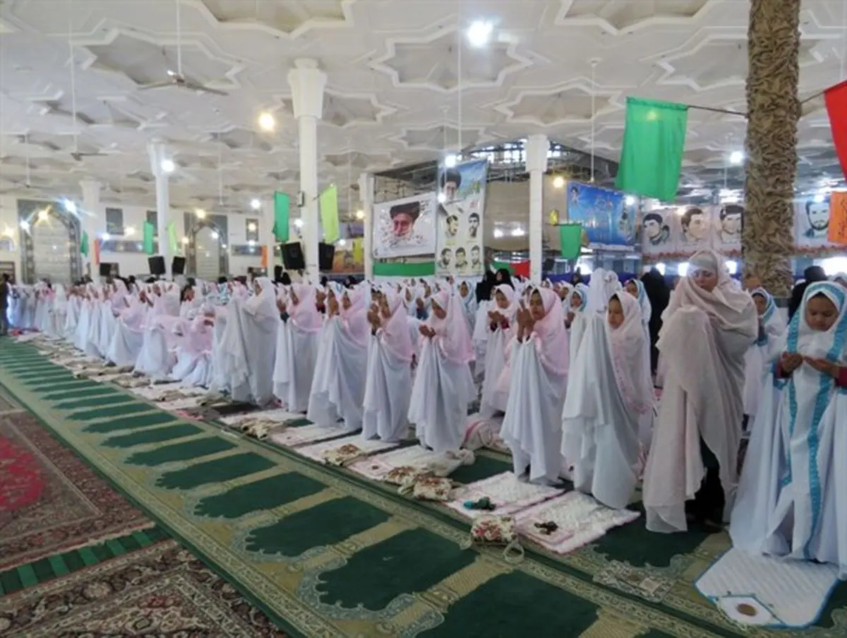 جشن تکلیف 1200 دانش آموز دختر در تربت جام برگزار شد