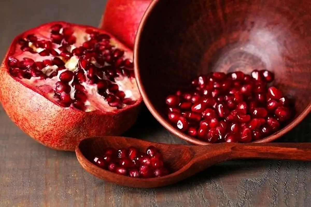 چه افرادی نباید انار بخورند؟