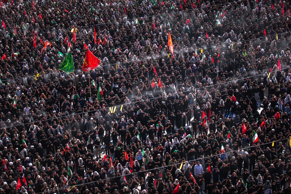  تأثیرگذارترین صحنه در مراسم تشییع از نگاه رسانه هندی/ رسانه سوئدی از دلبستگی مردم به رهبر شهید گفت 