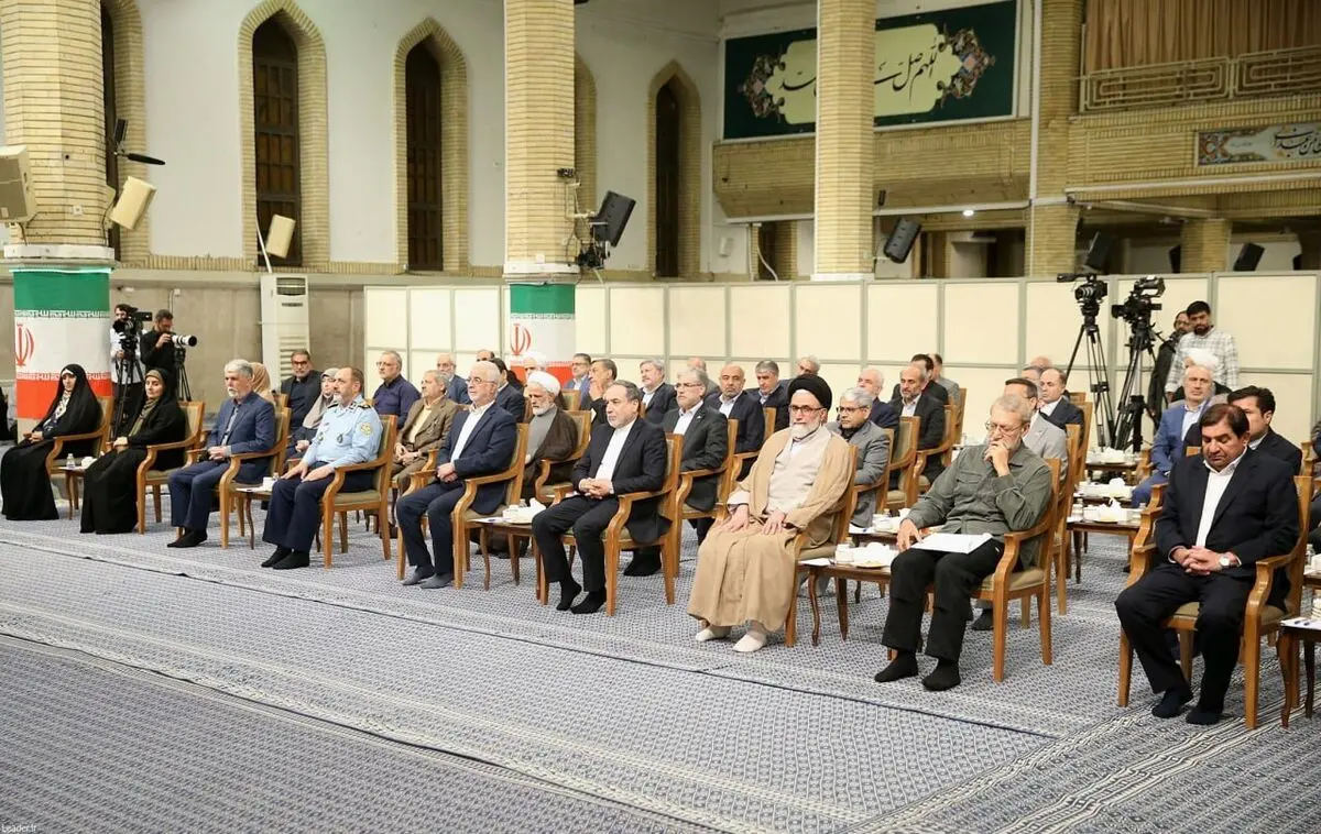 
لاریجانی در دیدار اعضای دولت با رهبر انقلاب

