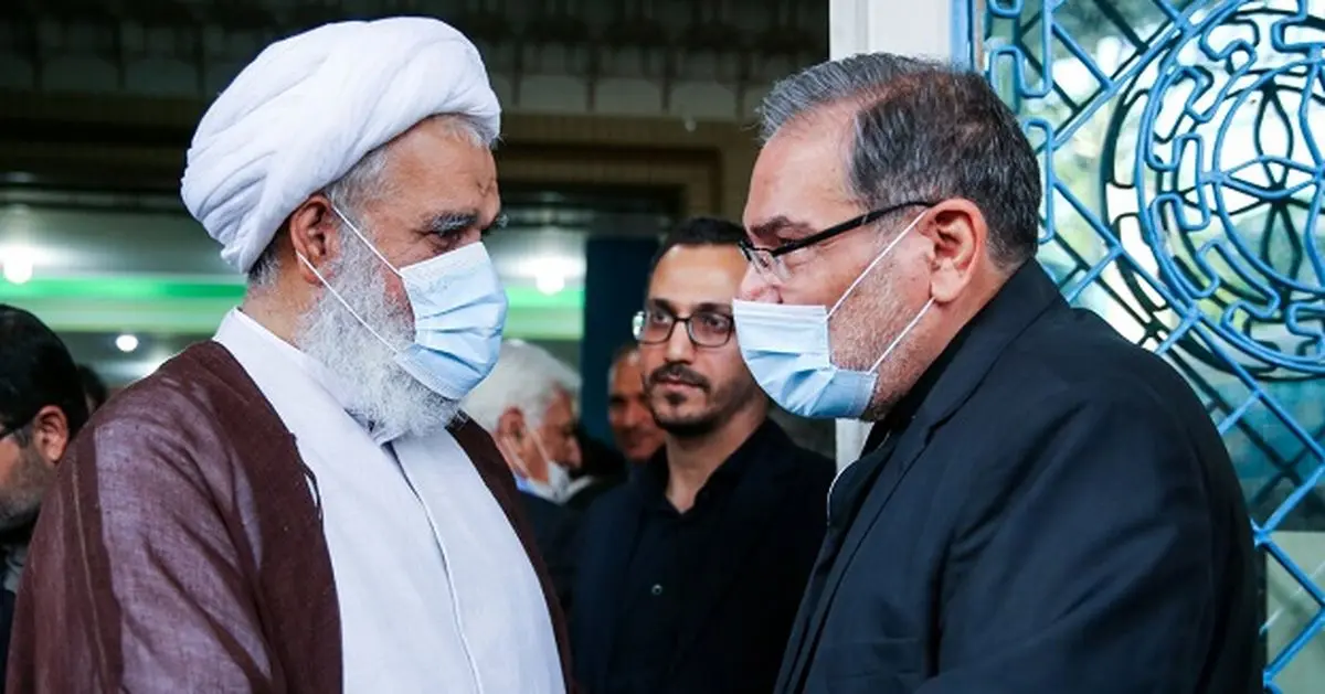 حضور چهره‌ها در مراسم یادبود جان‌باختگان متروپل/گزارش تصویری
