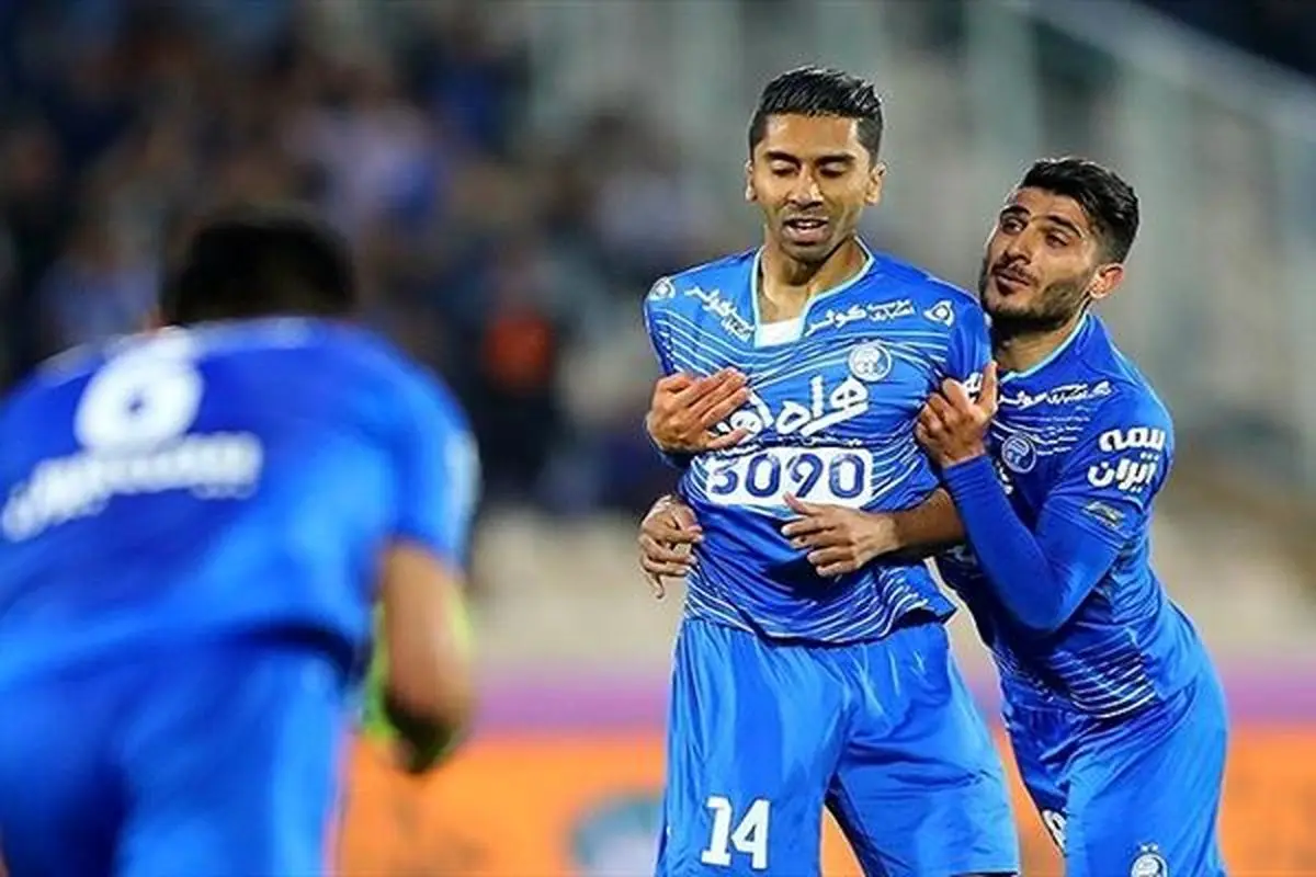 هافبک استقلال و تردید در ماندن یا رفتن