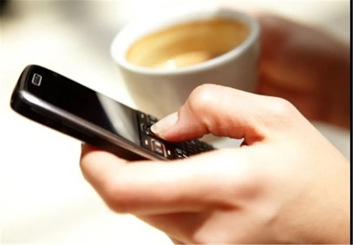 آیا موبایل دادن دست کودک کار درستی است؟