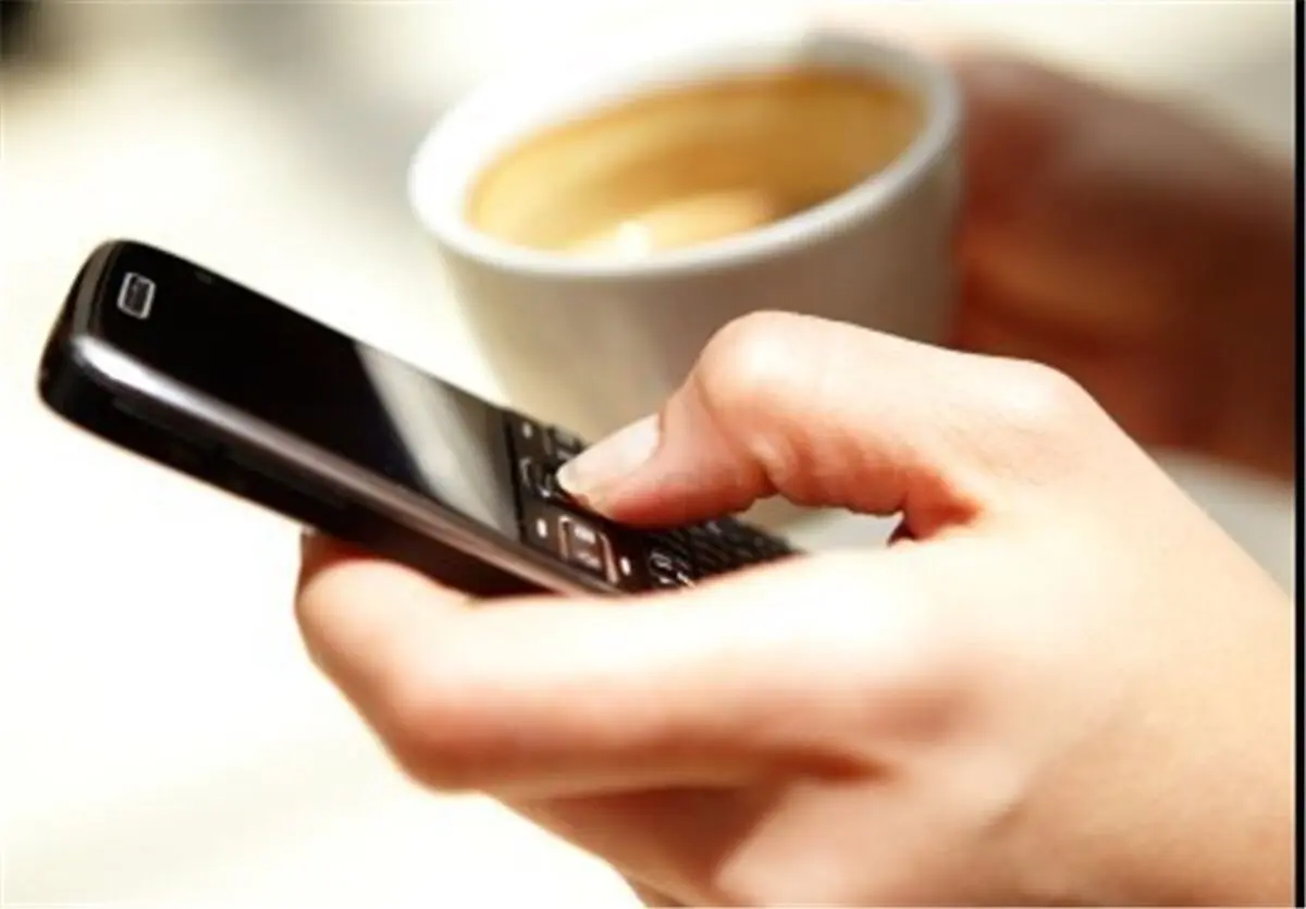 آیا موبایل دادن دست کودک کار درستی است؟