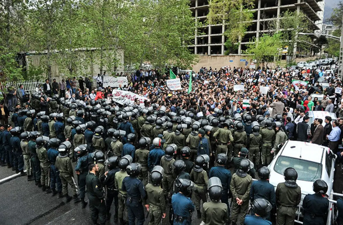 دولت کُند رو؛ جوانان تُند رو
