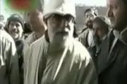 رهبر انقلاب با لباس مبدل در بین مردم+ فیلم
