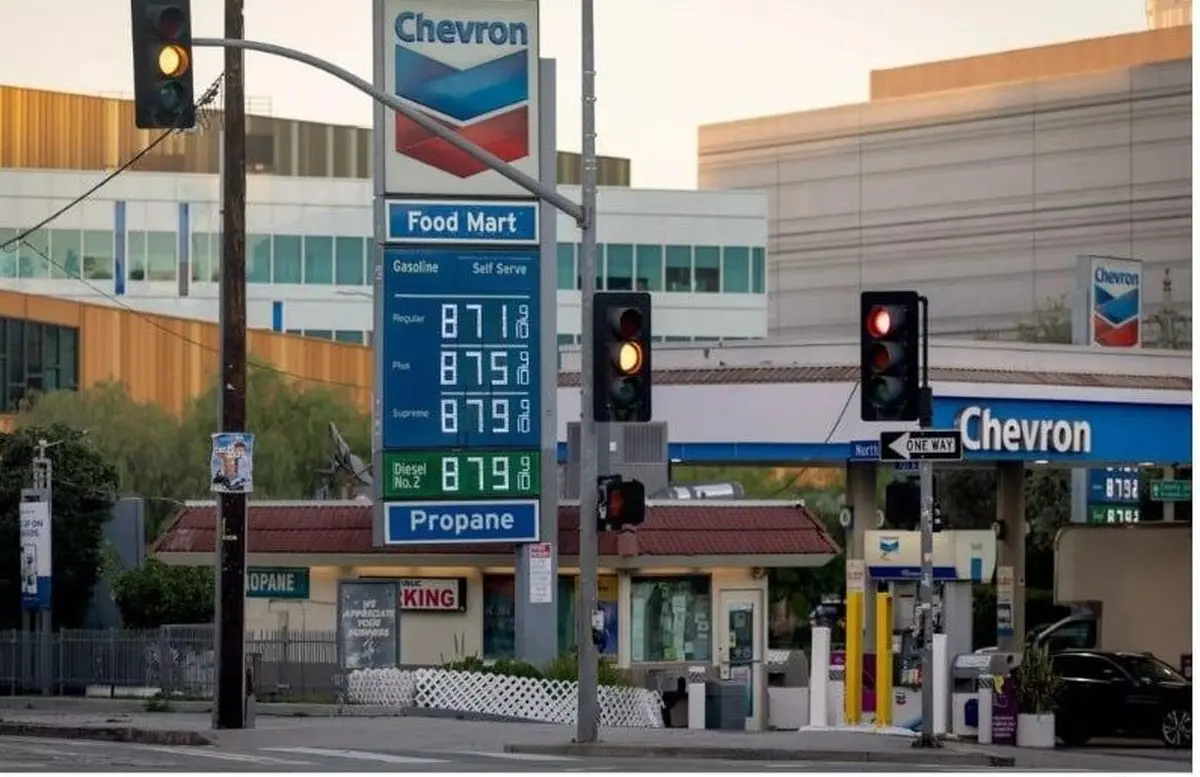 گران‌فروشی بنزین در کالیفرنیا به مرز هشدار رسید