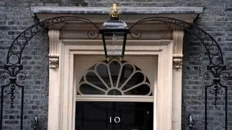 برخورد خودرو با دروازه دفتر نخست وزیر انگلیس
