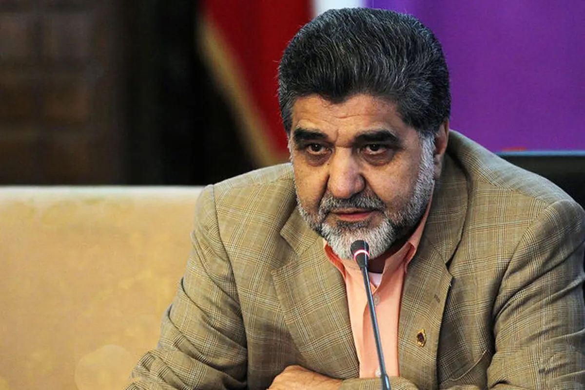 سفرهای احمدی نژاد رنگ و بوی انتخاباتی دارد!