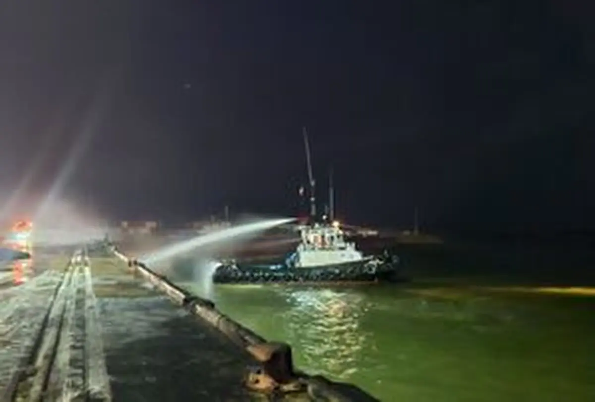 آتش در اسکله بندر کاسپین انزلی مهار شد
